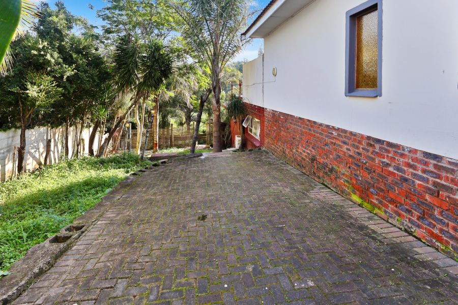 To Let 4 Bedroom Property for Rent in Beacon Bay Eastern Cape